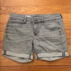 Women’s Gap Shorts